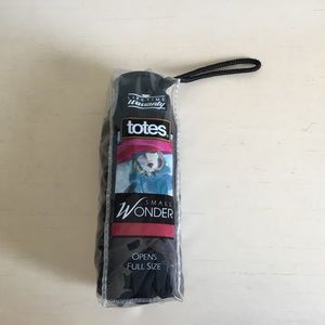 Totes Small Wonder umbrella black NWT